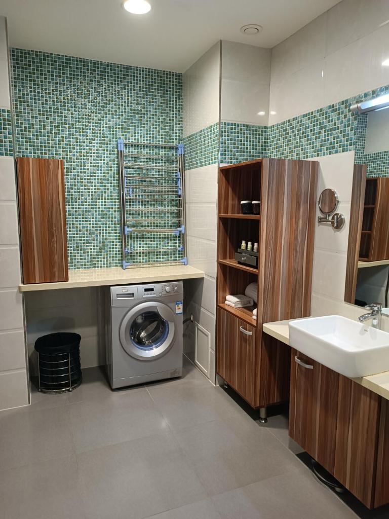 Changchun Clear Moon Apartment by South Lake Hotel photo 2