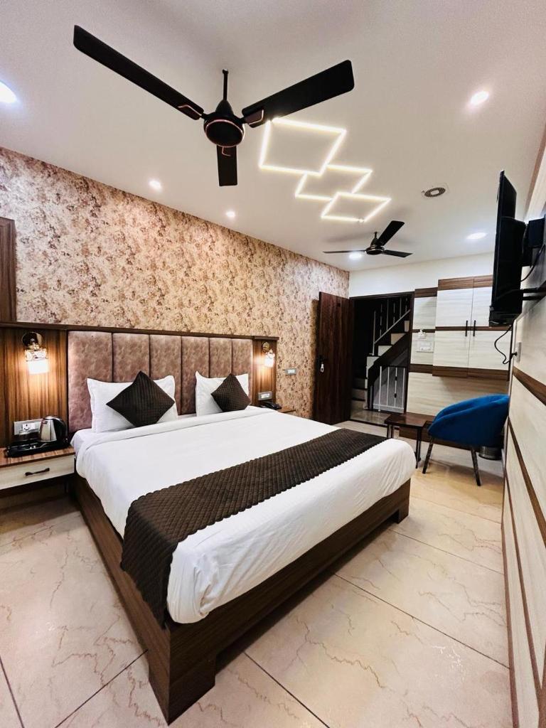 Monga Dream Residency - 5 MINUTES WALK FROM GOLDEN TEMPLE