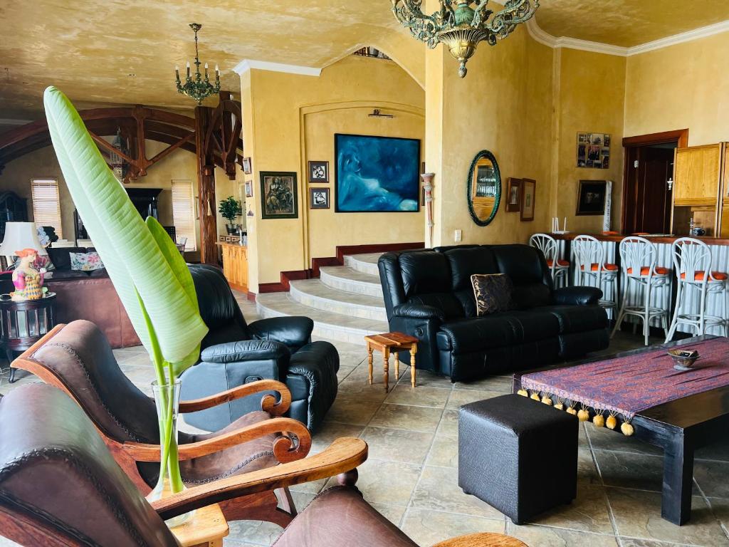 Beachfront House photo 3