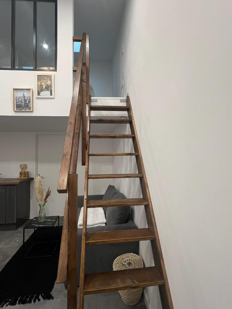 Petite maison de ville avec mezzanine photo 3