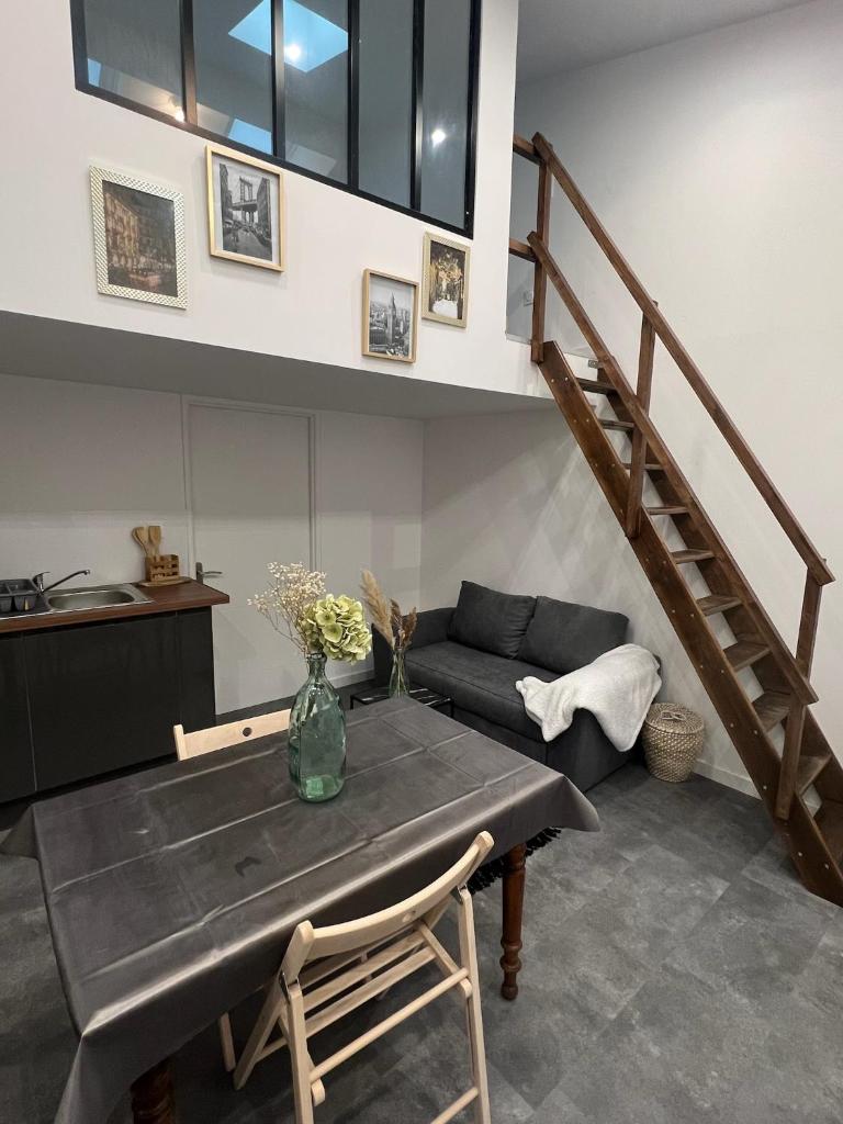 Petite maison de ville avec mezzanine photo 4