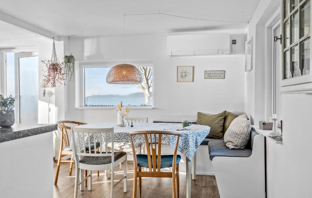 Beach Front Home In Fredericia With Wifi photo 4