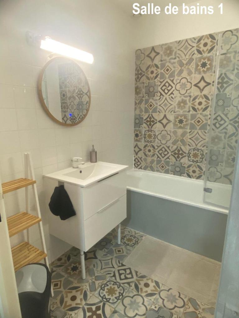 MAISON 4 CHAMBRES AVEC JARDIN photo 2