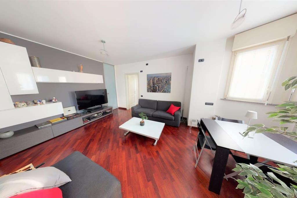 Apartment+garage near Novegro Exhibition/Linate photo 1