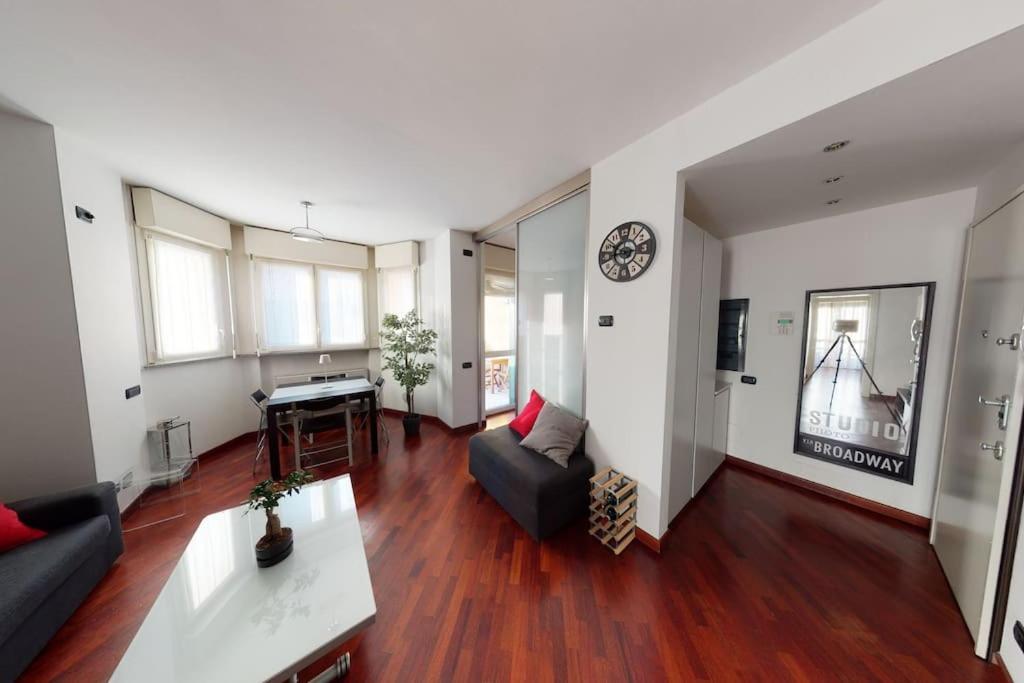 Apartment+garage near Novegro Exhibition/Linate photo 2