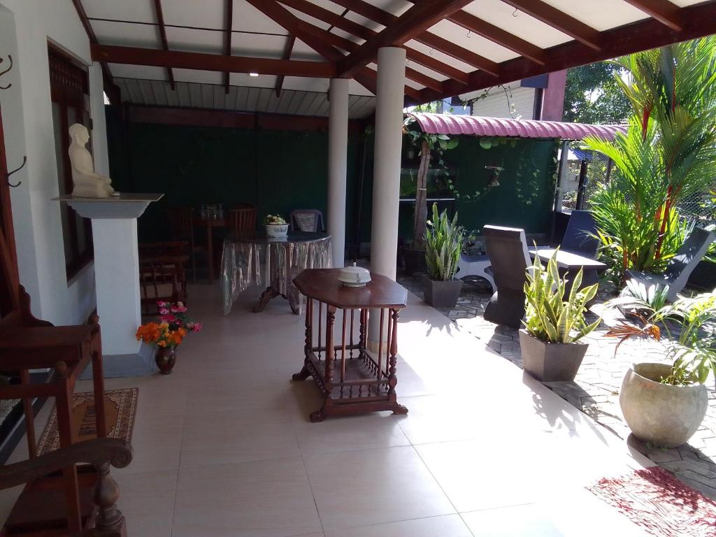 Isindu Holiday Home photo 3