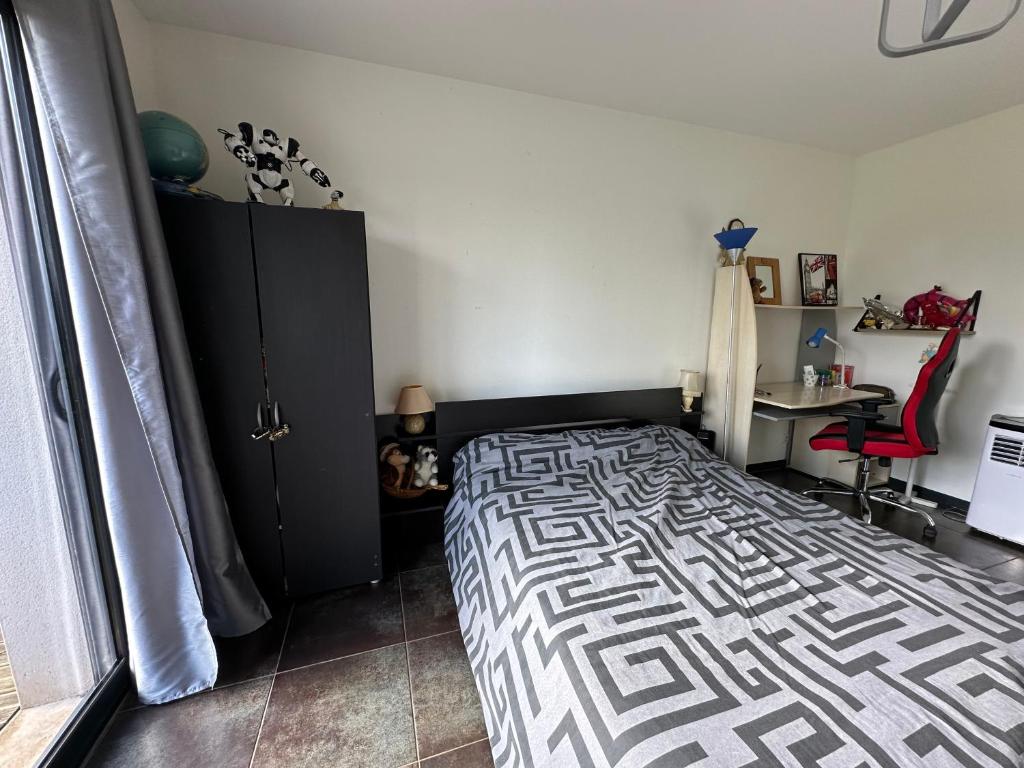chambre équipée photo 1