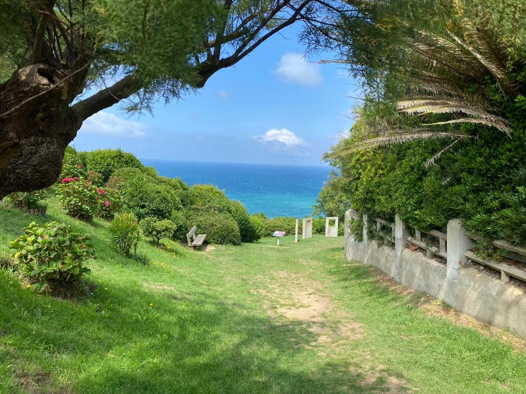 Superbe maisonnette au pied de la plage à Bidart 64 photo 1