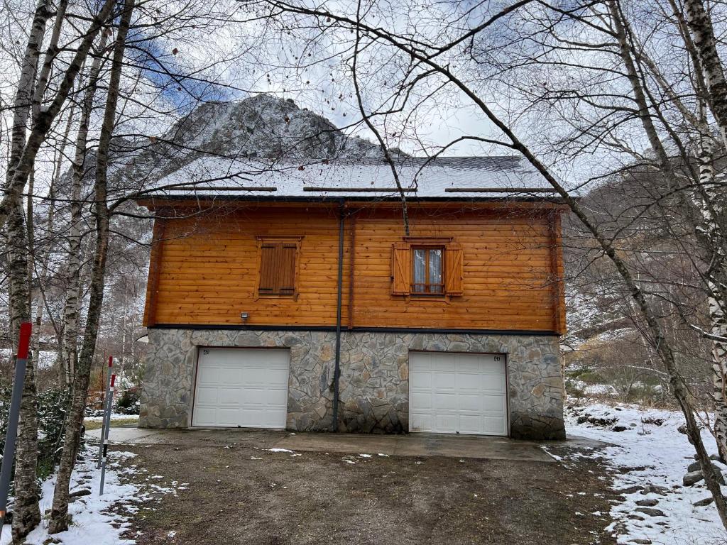 Chalet bois au coeur des Pyrénées ariégeoises photo 2