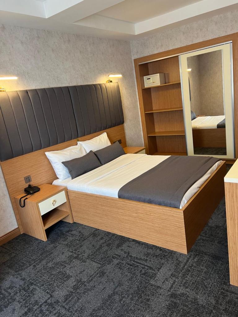 E5 PARK OTEL photo 3