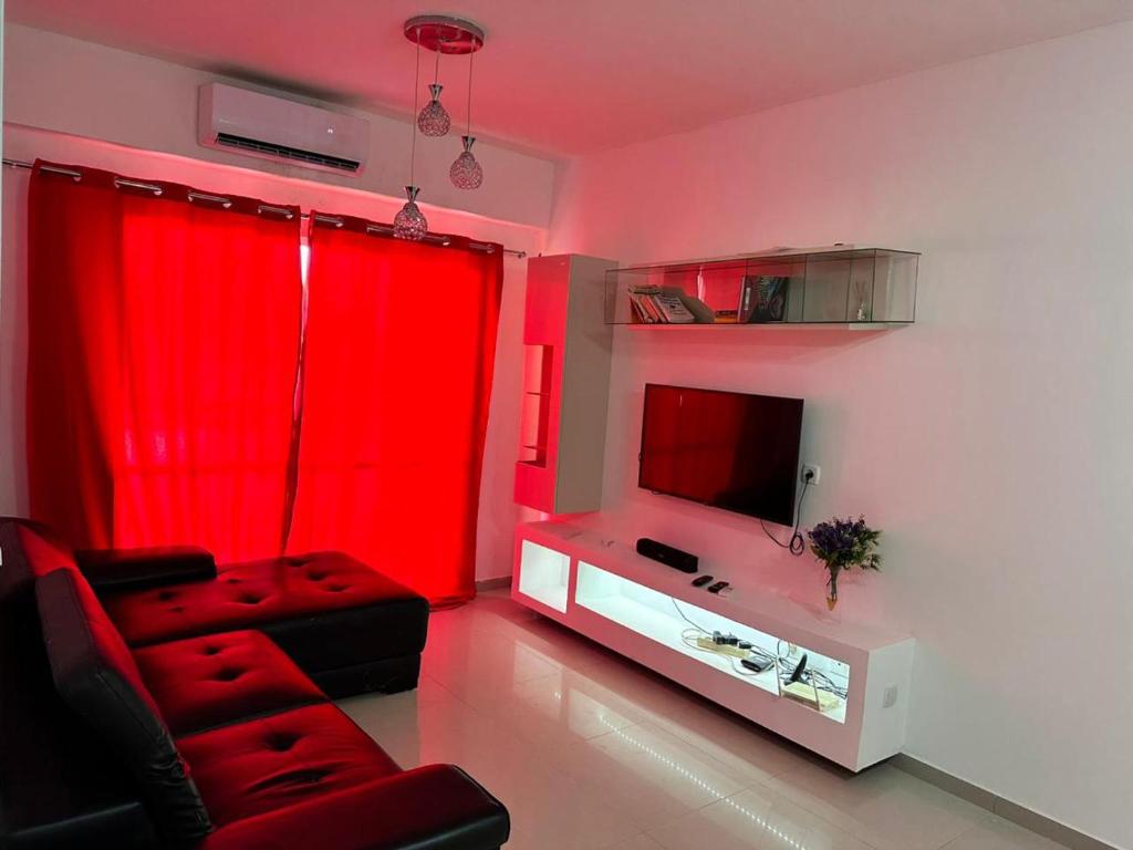 Remarkable 3-Bed Apartment in Viana photo 4