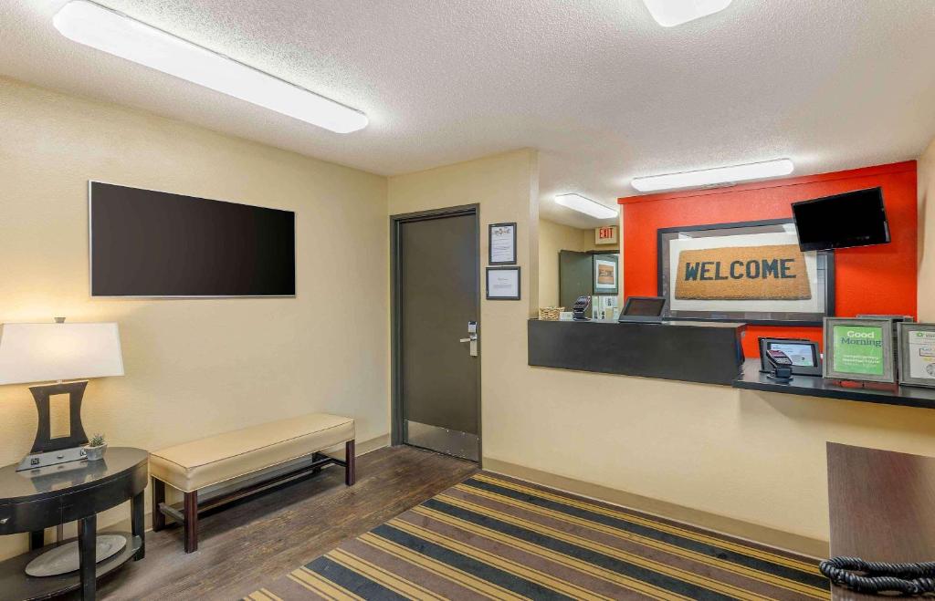 Extended Stay America Suites - St Louis - Westport - East Lackland Rd photo 2