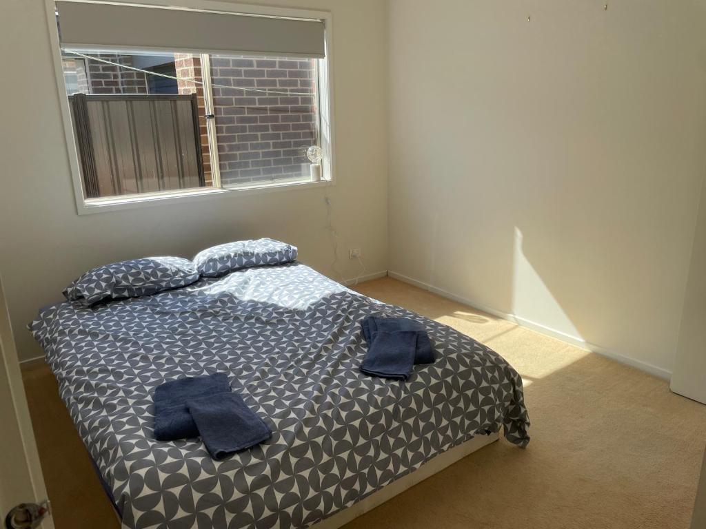 Newly Furnished Queen Bedroom to relax photo 1