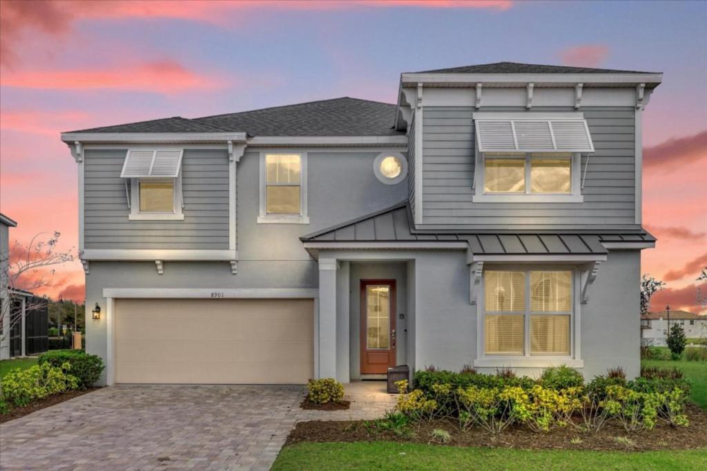 9 Bedrooms - 6 Bathrooms - Solara 8901 Cb image