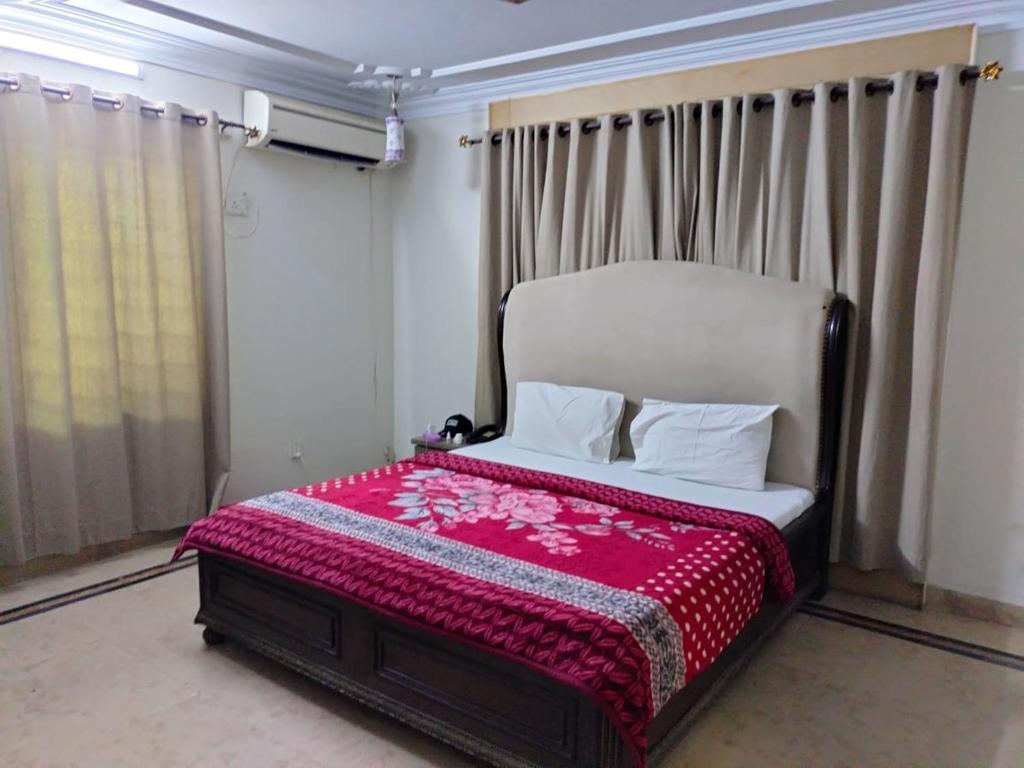 Hotel Sky Inn Clifton photo 1