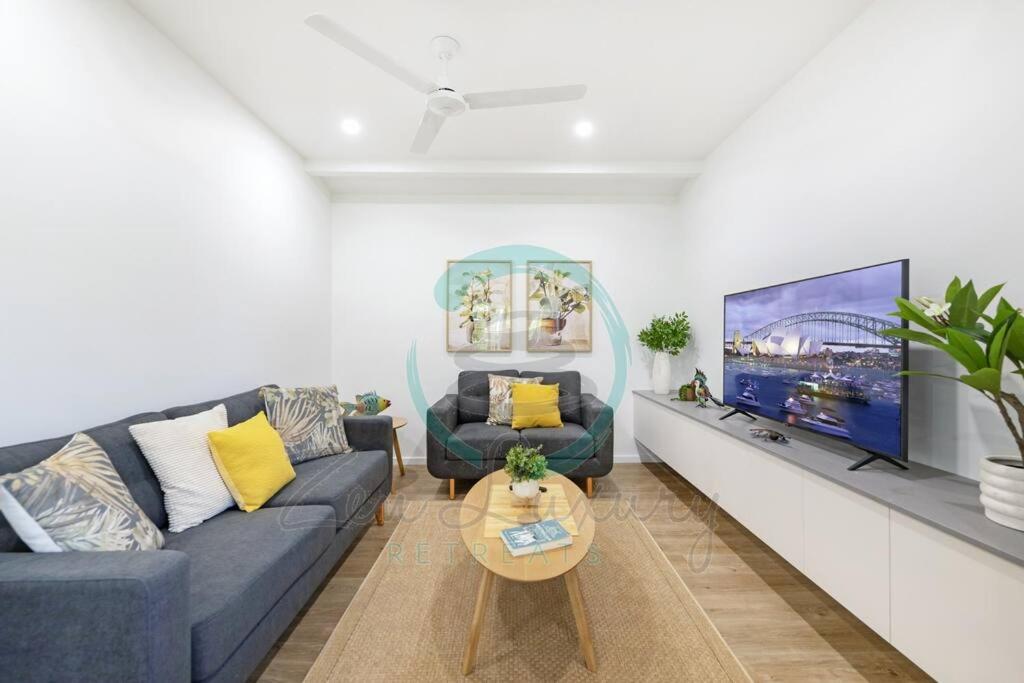Zen Cityscape 3BR House at Mitchell Street photo 1