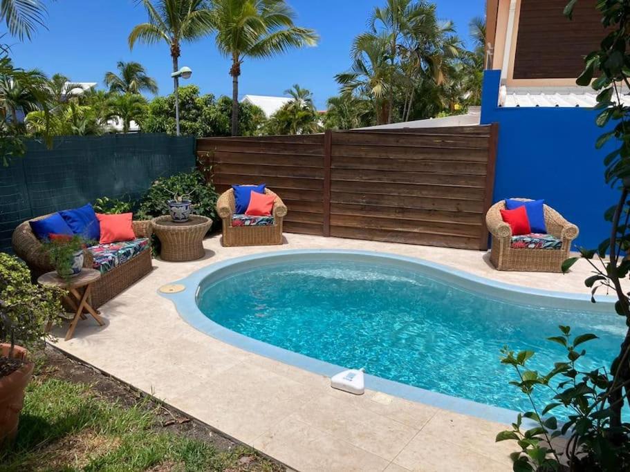 Luxueuse Villa - Jardin - Piscine - Jacuzzi - 3min du lagon photo 2