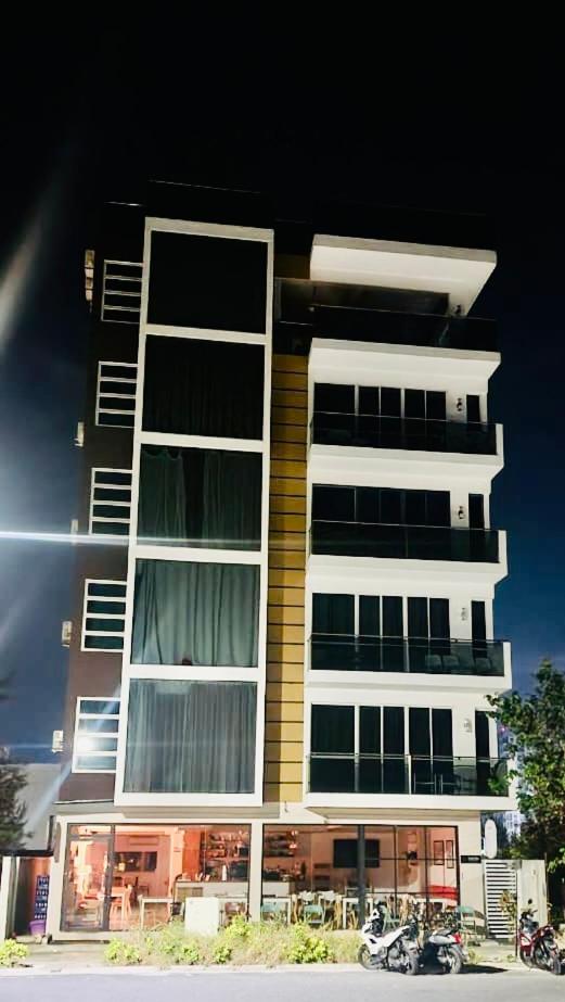 Lazzlla beach front apartments photo 4