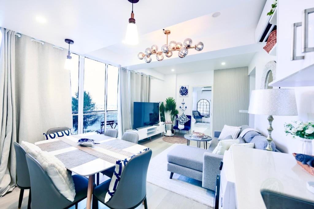 Lazzlla beach front apartments photo 3