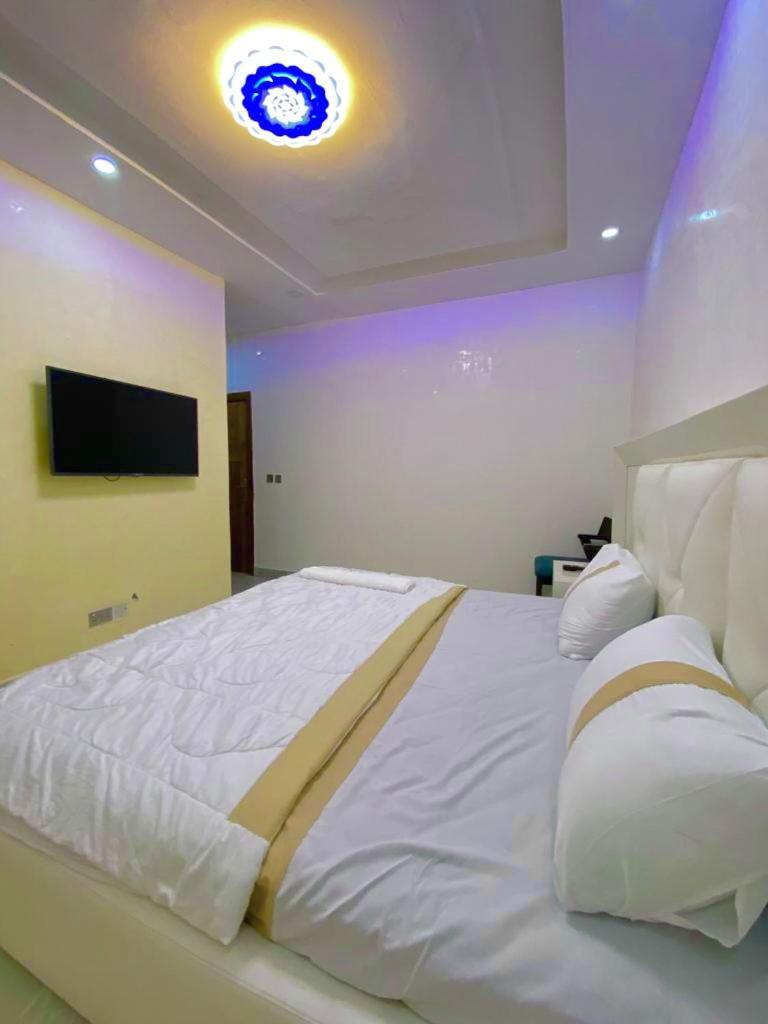 Hamthel Homes photo 2