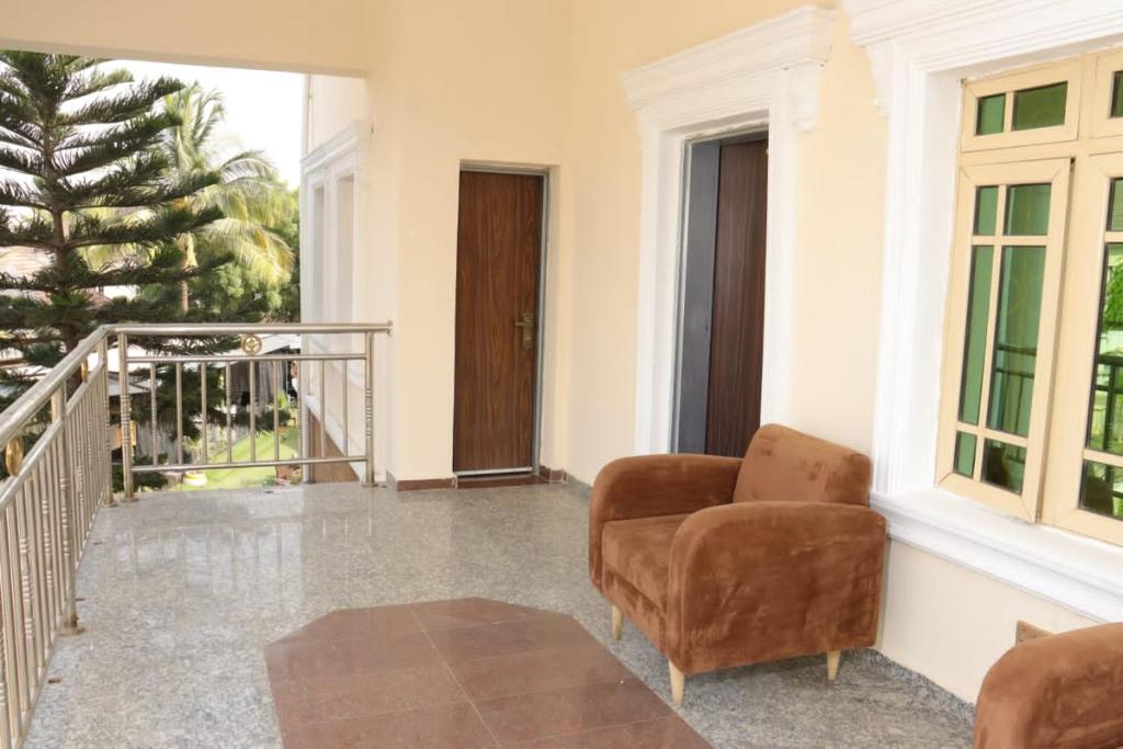 Deerex Luxury Apartments Hospitality
