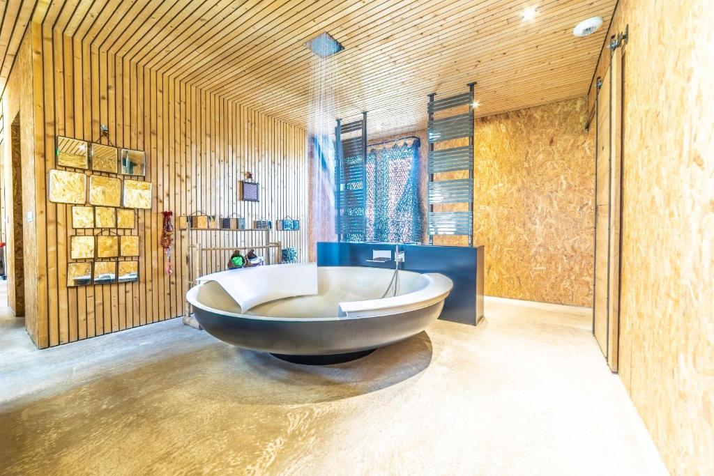 Loft Gaillard - atypique et spacieux - 11 pers photo 4