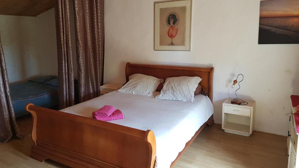 Chambre chez habitant 4 Personnes à la ferme de Lupin photo 1