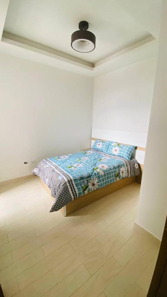 2 bedroom fully furnished apartment photo 3