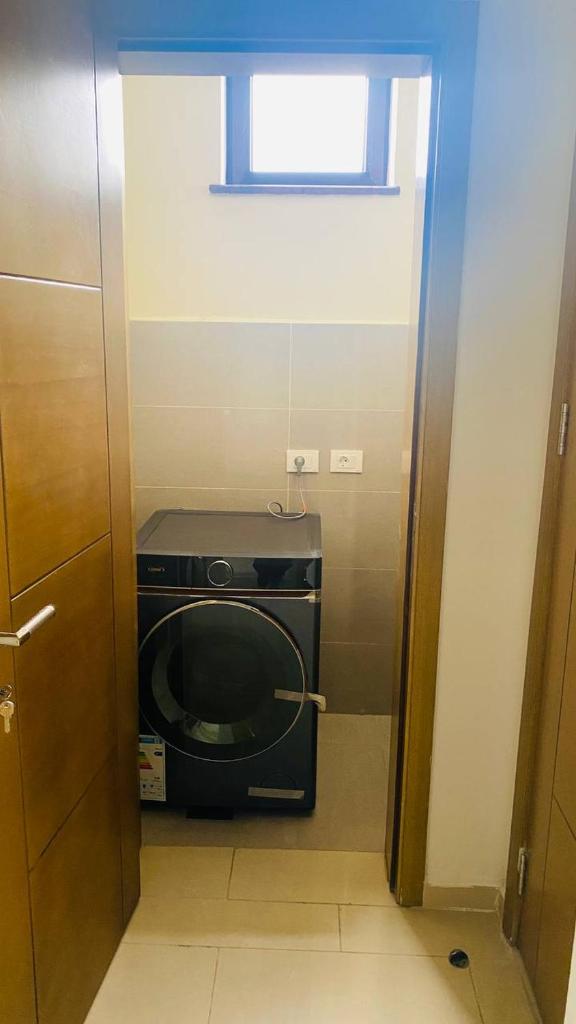 2 bedroom fully furnished apartment photo 4