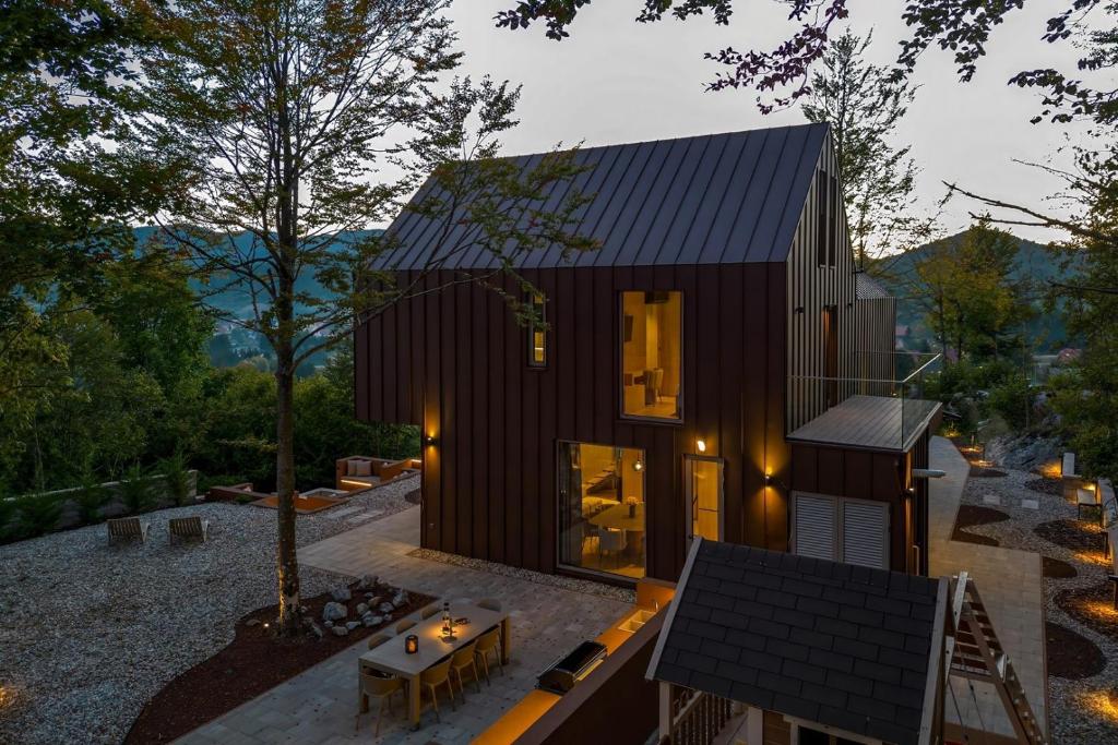 Villa Luiv Chalet photo 2
