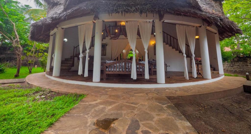 Great Rustic Escape 3 bedroom Villa, Casuarina, Malindi photo 3