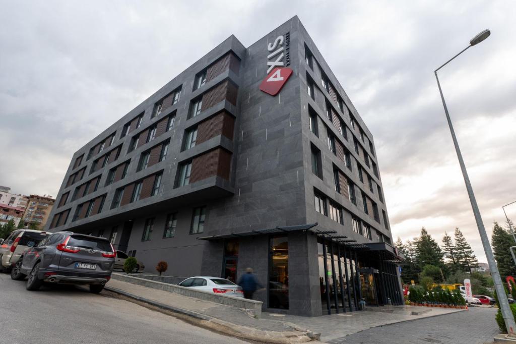 Axis Suite Hotel
