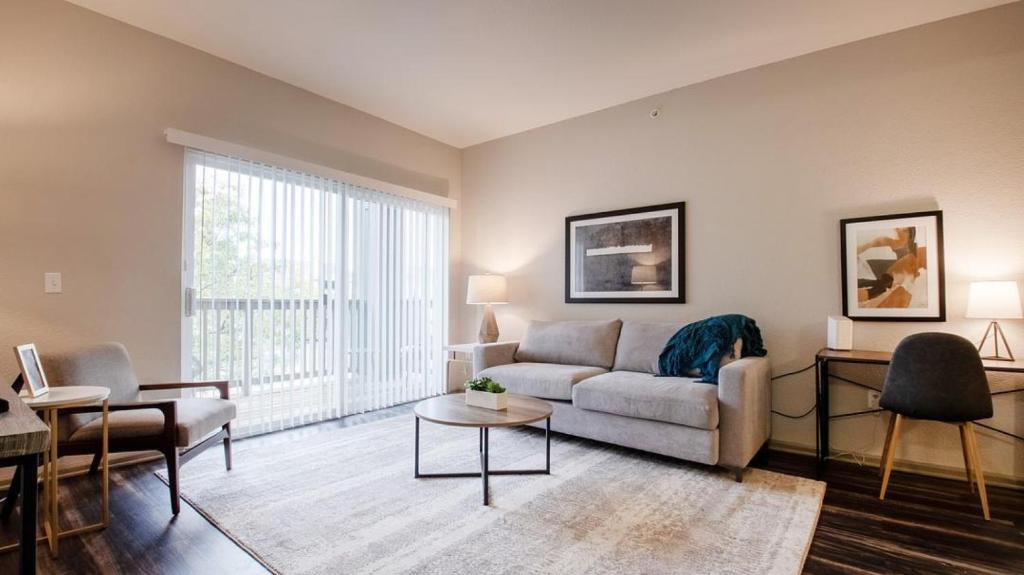 Landing Modern Apartment with Amazing Amenities (ID1903X87) image