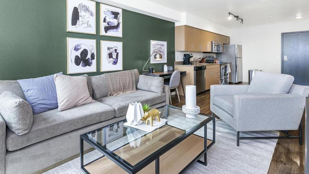 Landing Modern Apartment with Amazing Amenities (ID8925X56)