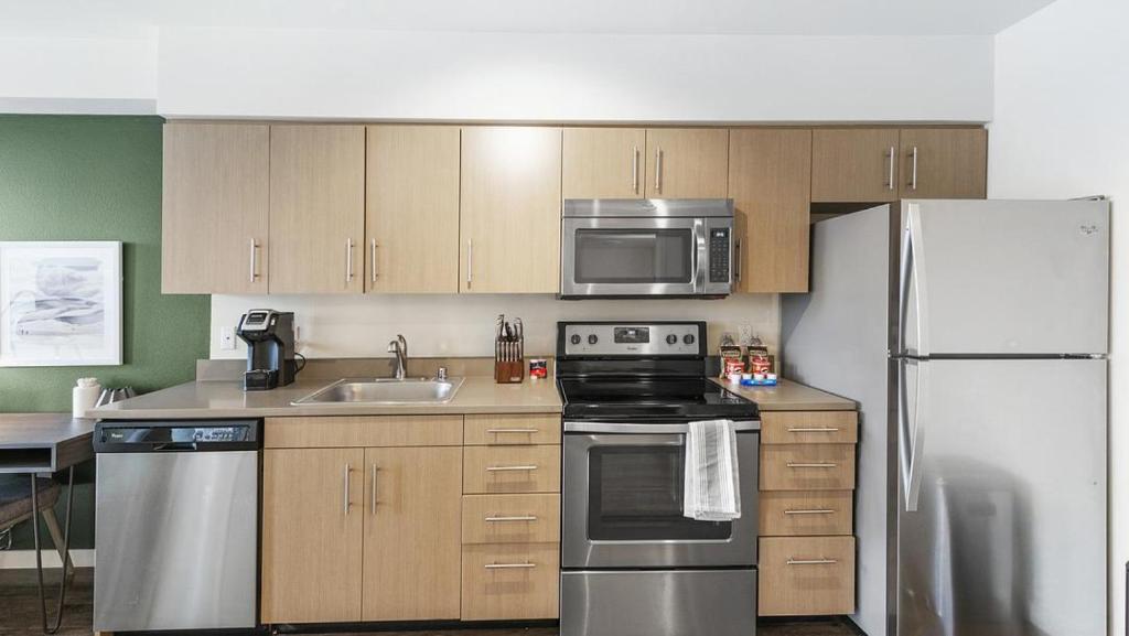 Landing Modern Apartment with Amazing Amenities (ID8925X56) photo 1