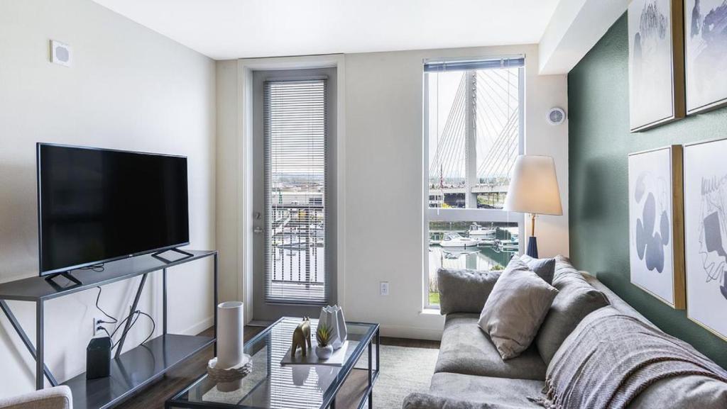 Landing Modern Apartment with Amazing Amenities (ID8925X56) photo 2