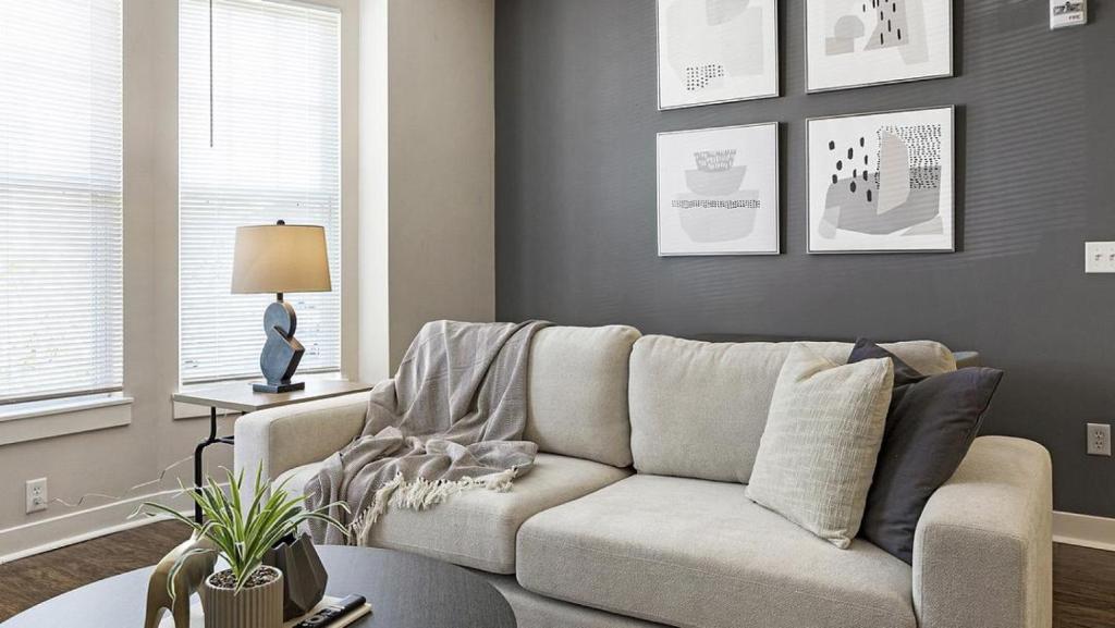 Landing - Modern Apartment with Amazing Amenities (ID7744X74)