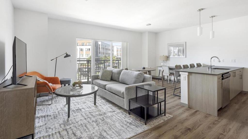 Landing - Modern Apartment with Amazing Amenities (ID7323X33)