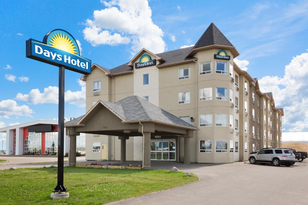 Days Inn by Wyndham Bonnyville photo 3