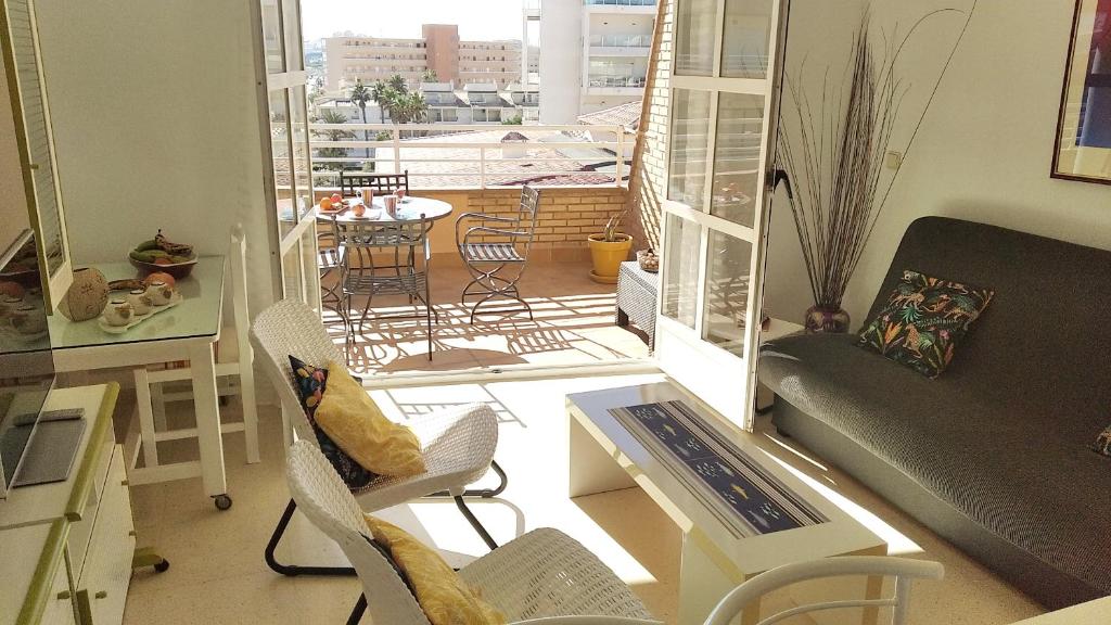 PMT13 - Penthouse with beach view photo 1