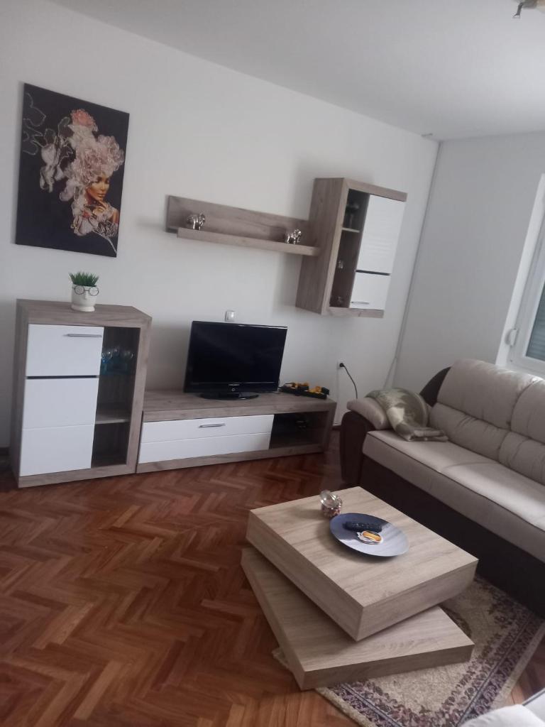 Kuca na dan photo 4