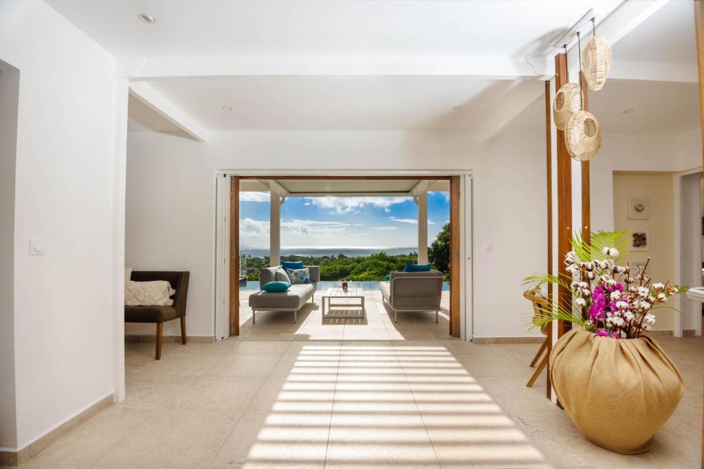 Villa Olina - Vue sur Mer, Piscine, 5min du Port photo 1