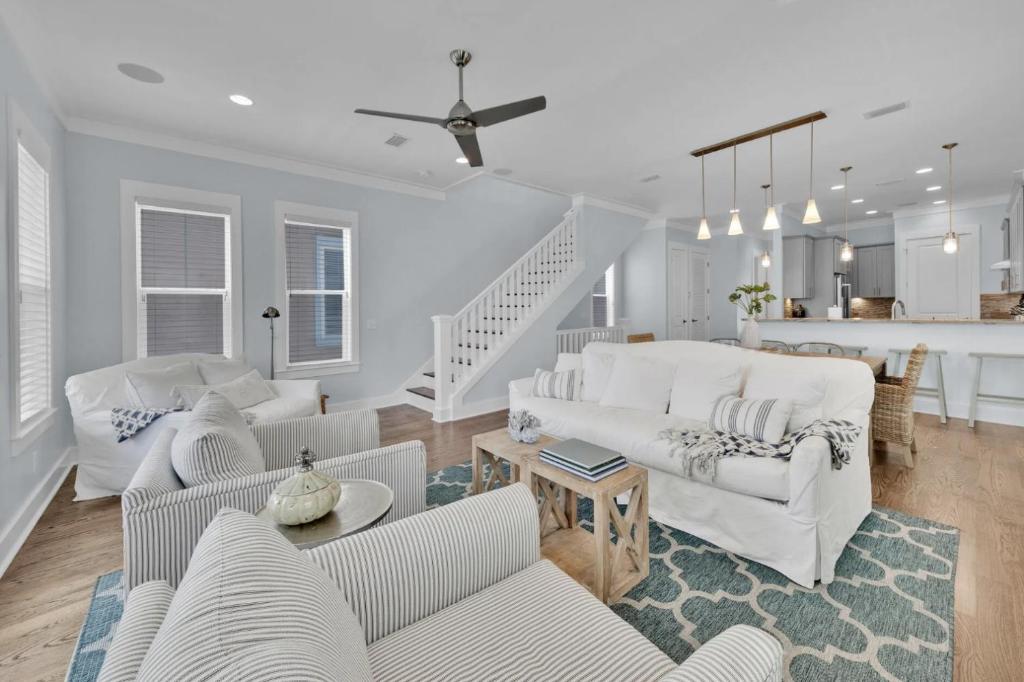 Anna's Beach House Walk-Out To 30A in Seacrest- Pet-Friendly photo 4