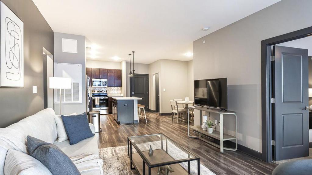 Landing - Modern Apartment with Amazing Amenities (ID8716X13)