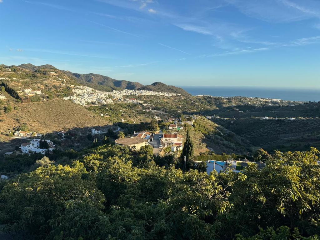 Villa en Frigiliana con piscina, jacuzzi y espectaculares vistas photo 4