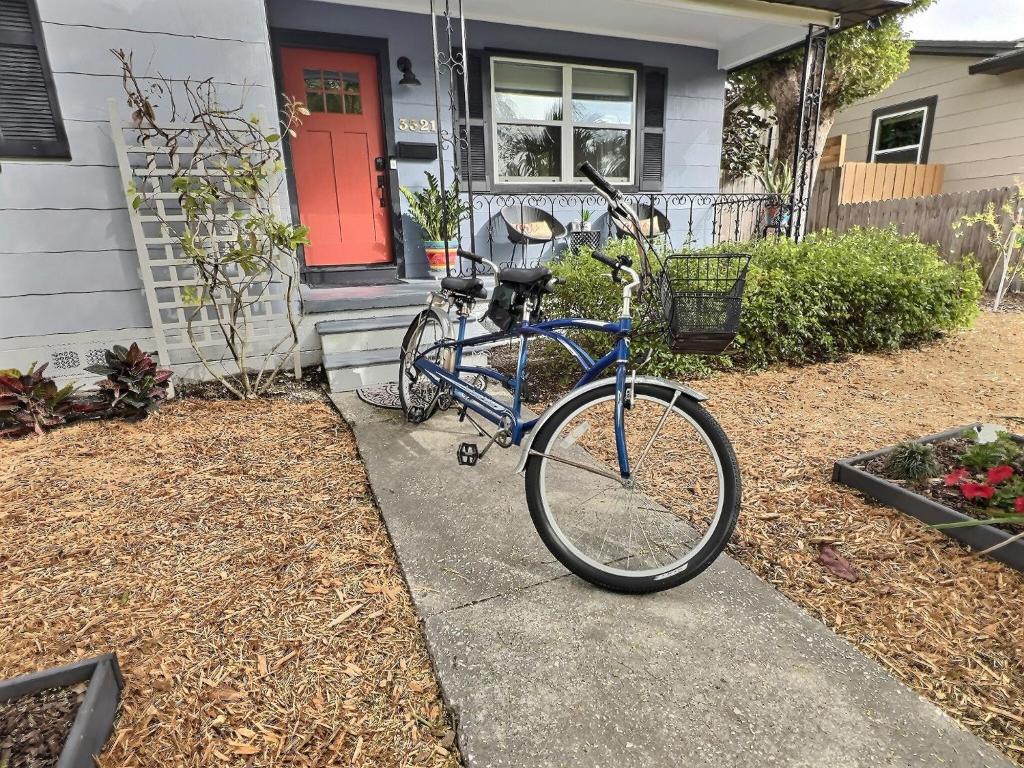 Urban Get-A-Way in Historic St Pete EAT SHOP PLAY photo 2