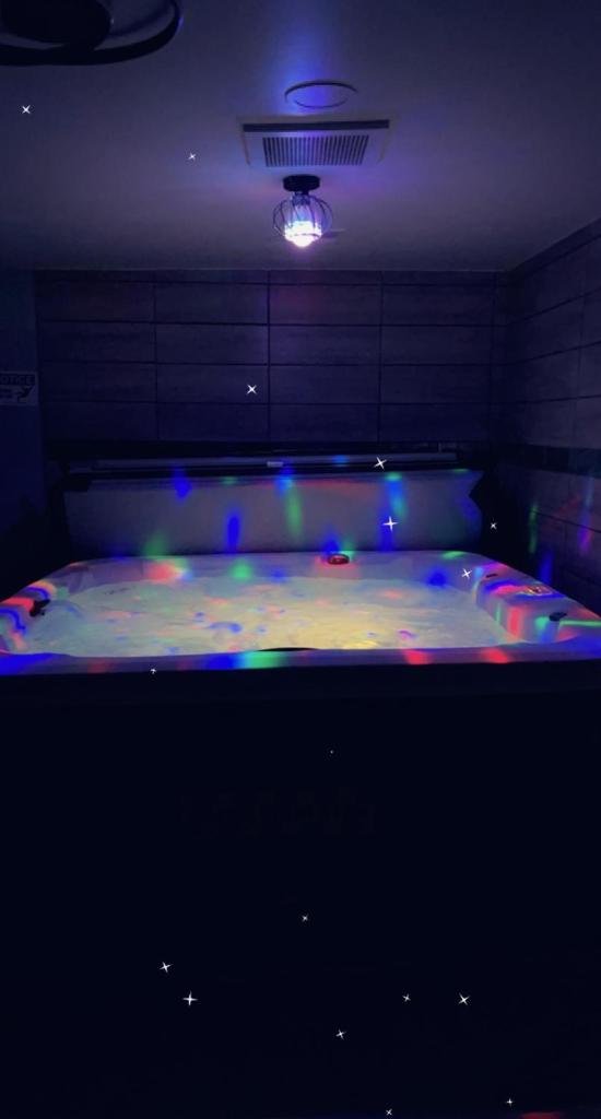 Adults Only vacation rental with Hot tub- NO PARTIES photo 1