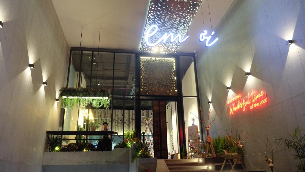 Em Oi Hotel