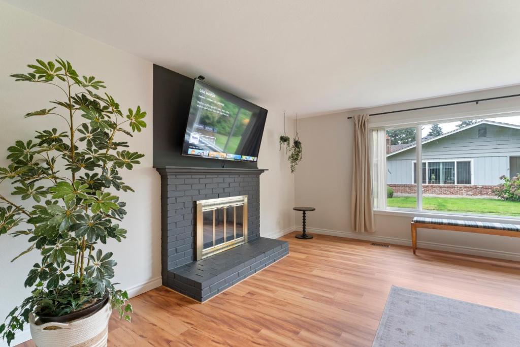 Whisper Hidden Nest Villa Near Vanmall and PDX airport photo 2