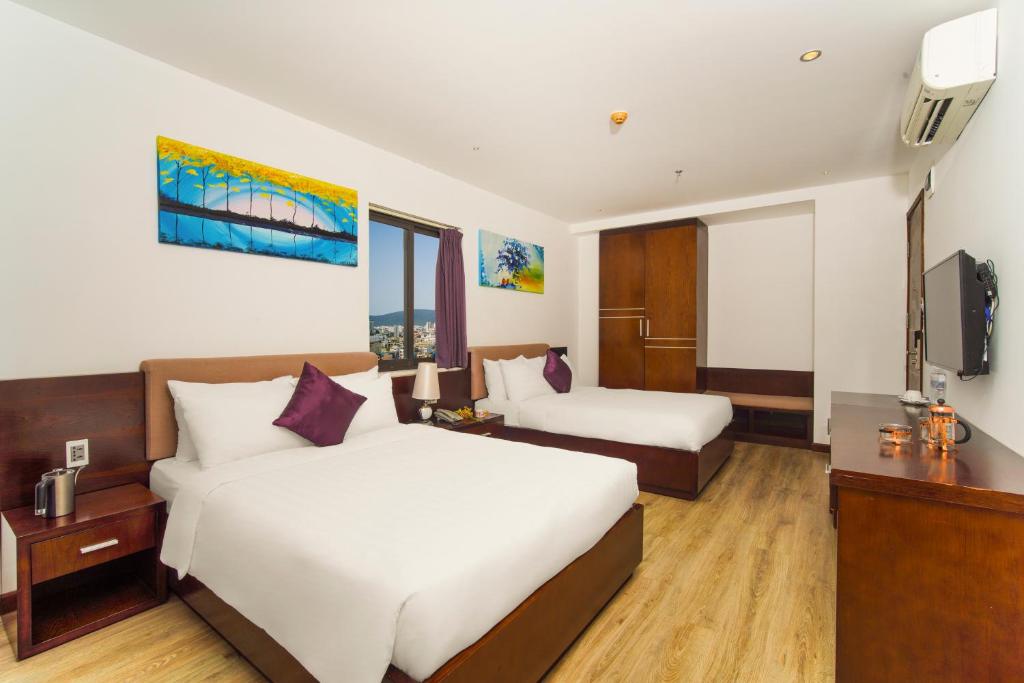 Golden Sun Apartment by New Sky Travel